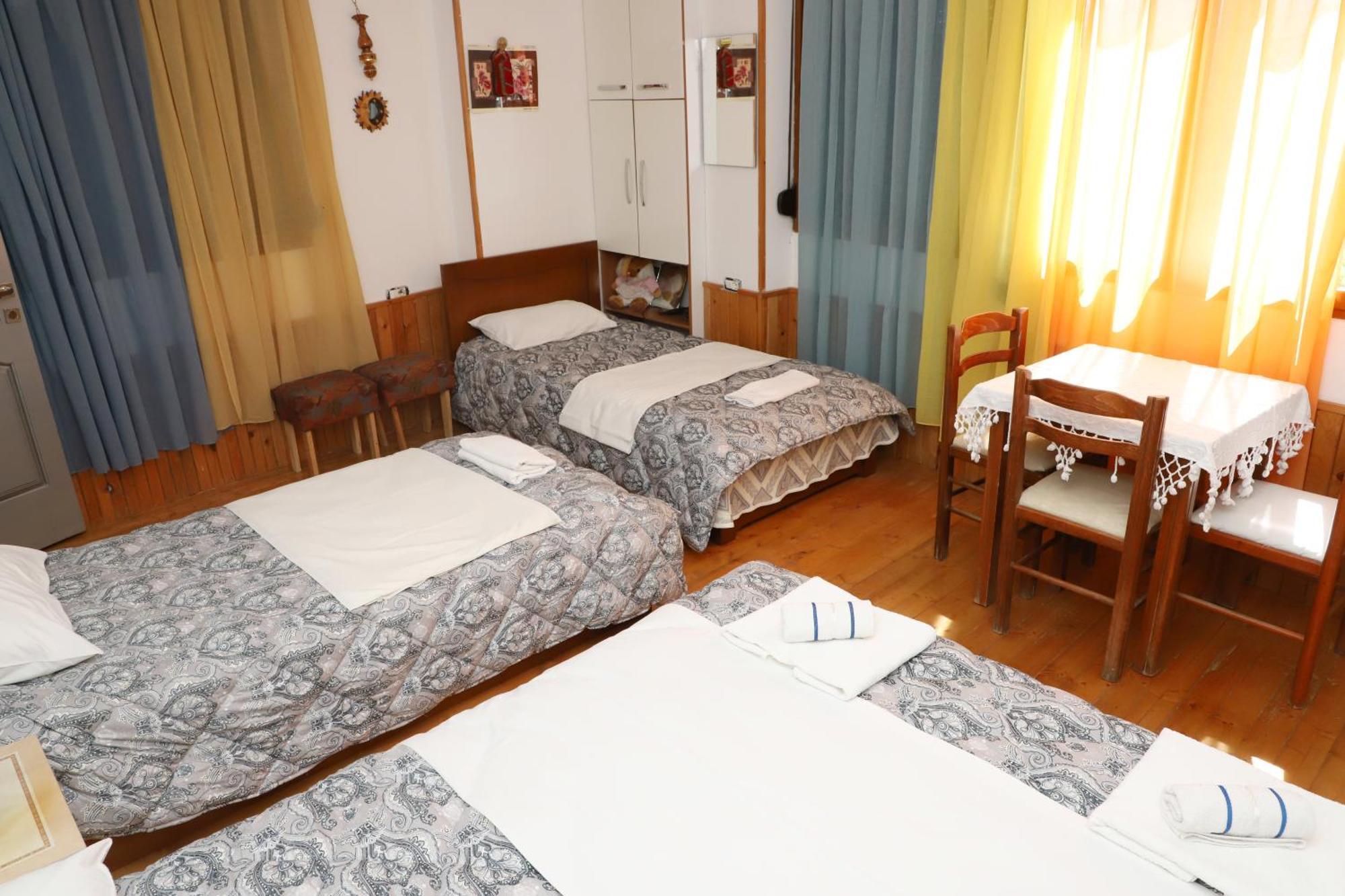 Elvi Aerd Apartment Berat Exterior photo